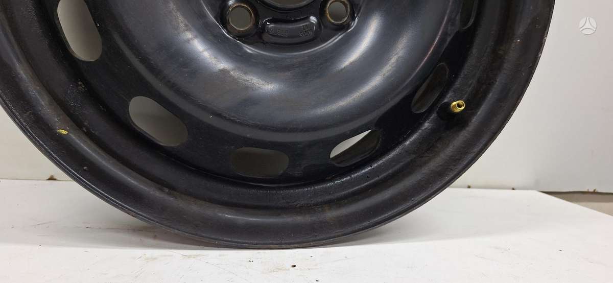 Ford B-Max, tērauda apzīmogoti, R15