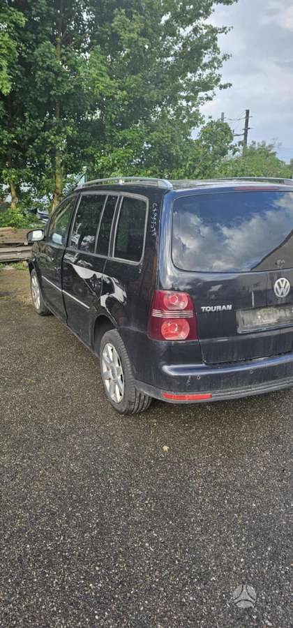 Volkswagen Touran 37069885048