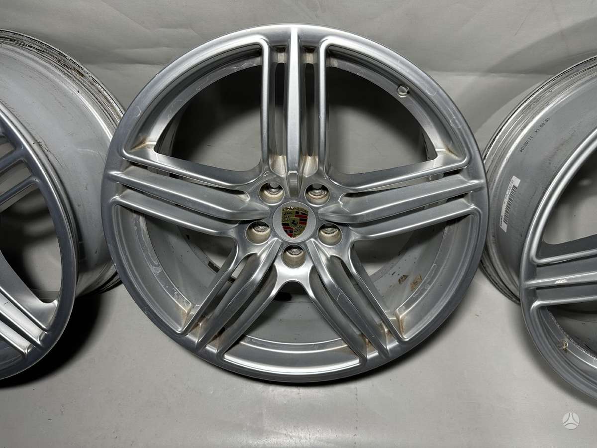 Porsche MACAN, light alloy, R19