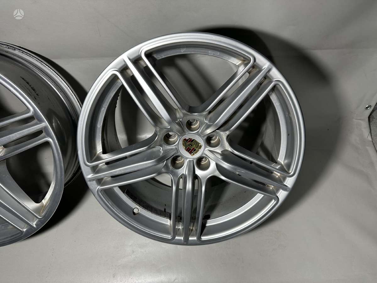 Porsche MACAN, light alloy, R19