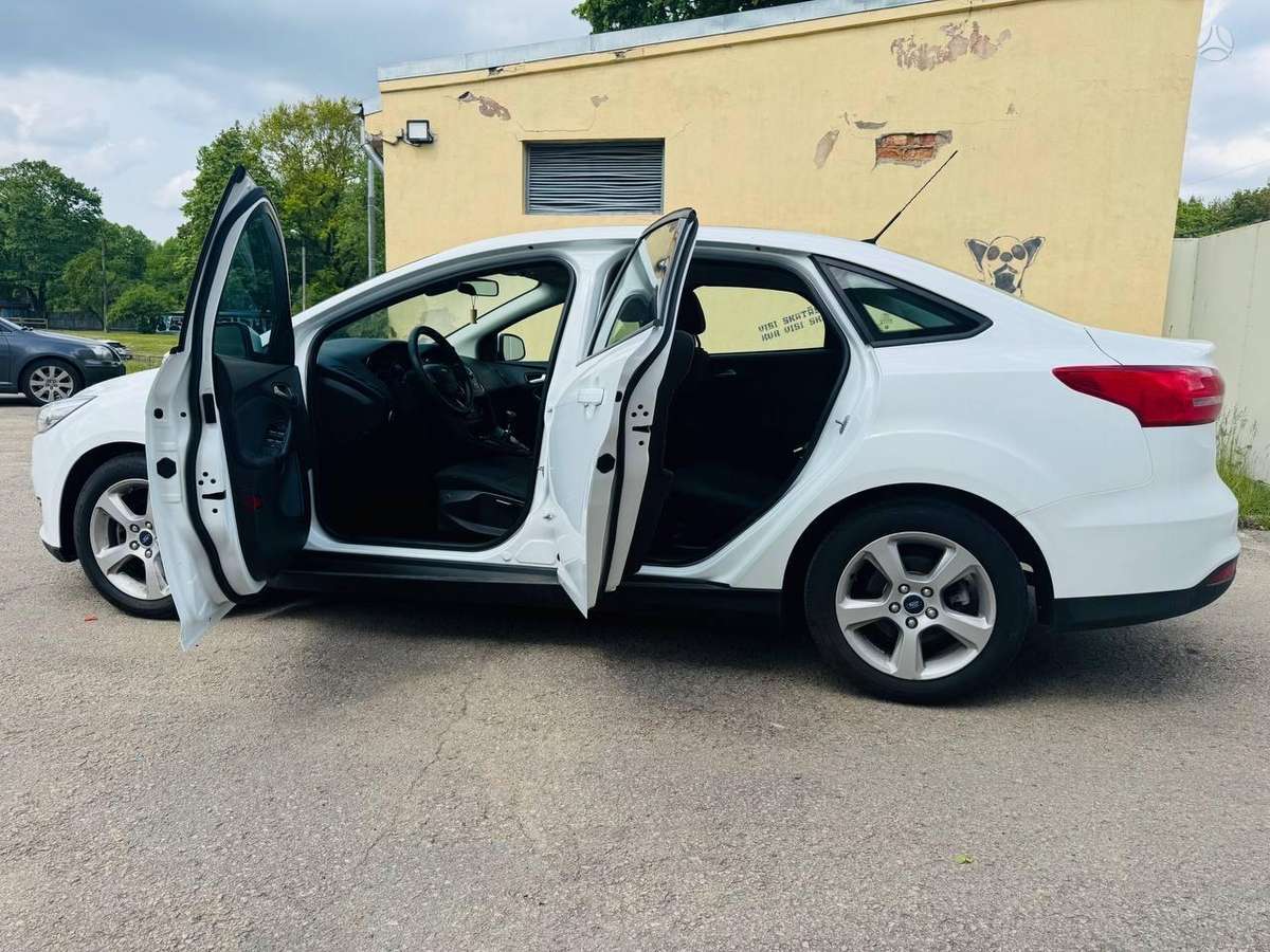 Ford Focus, 1.0 l., Седан