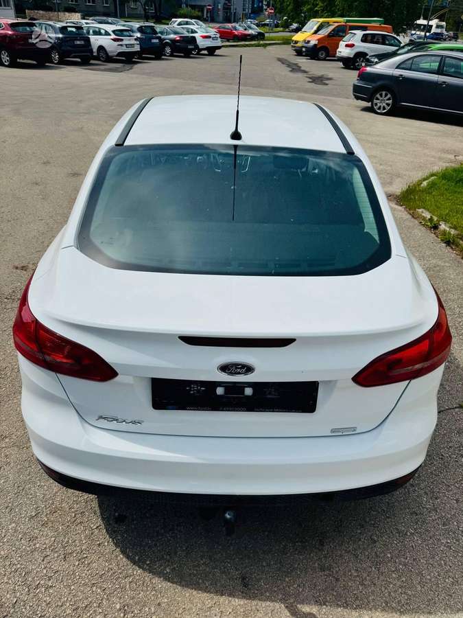 Ford Focus, 1.0 l., Седан