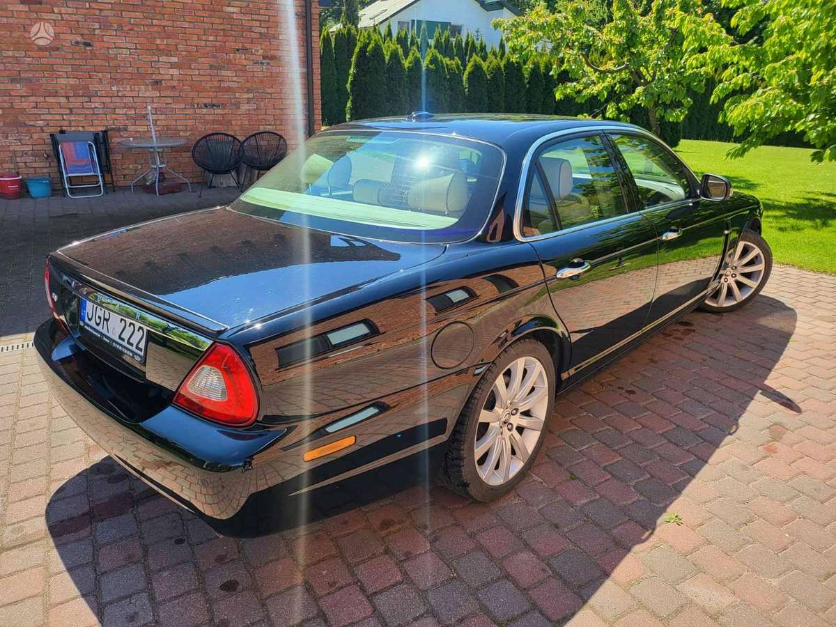 Jaguar XJ, 3.0 l., Седан