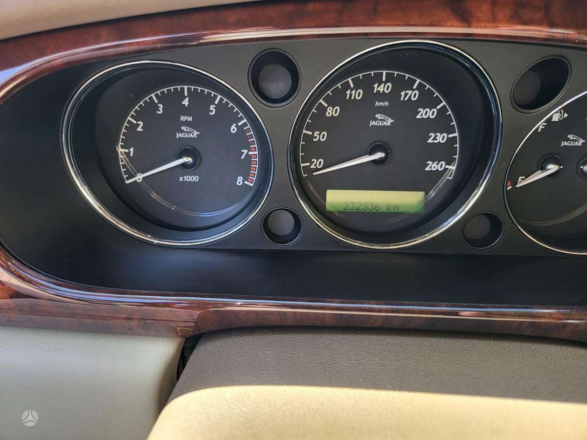 Jaguar XJ, 3.0 l., Седан
