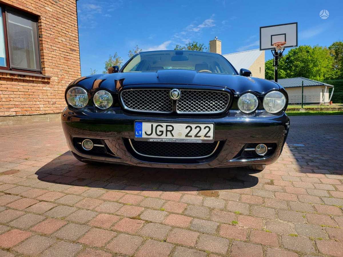 Jaguar XJ, 3.0 l., Седан