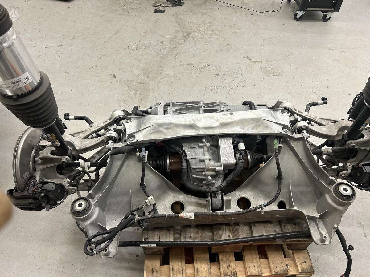 Tesla Model S Skendes baterija gera