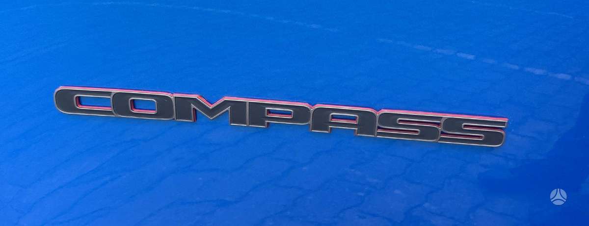 Jeep Compass, 2.4 l., off-road / crossover