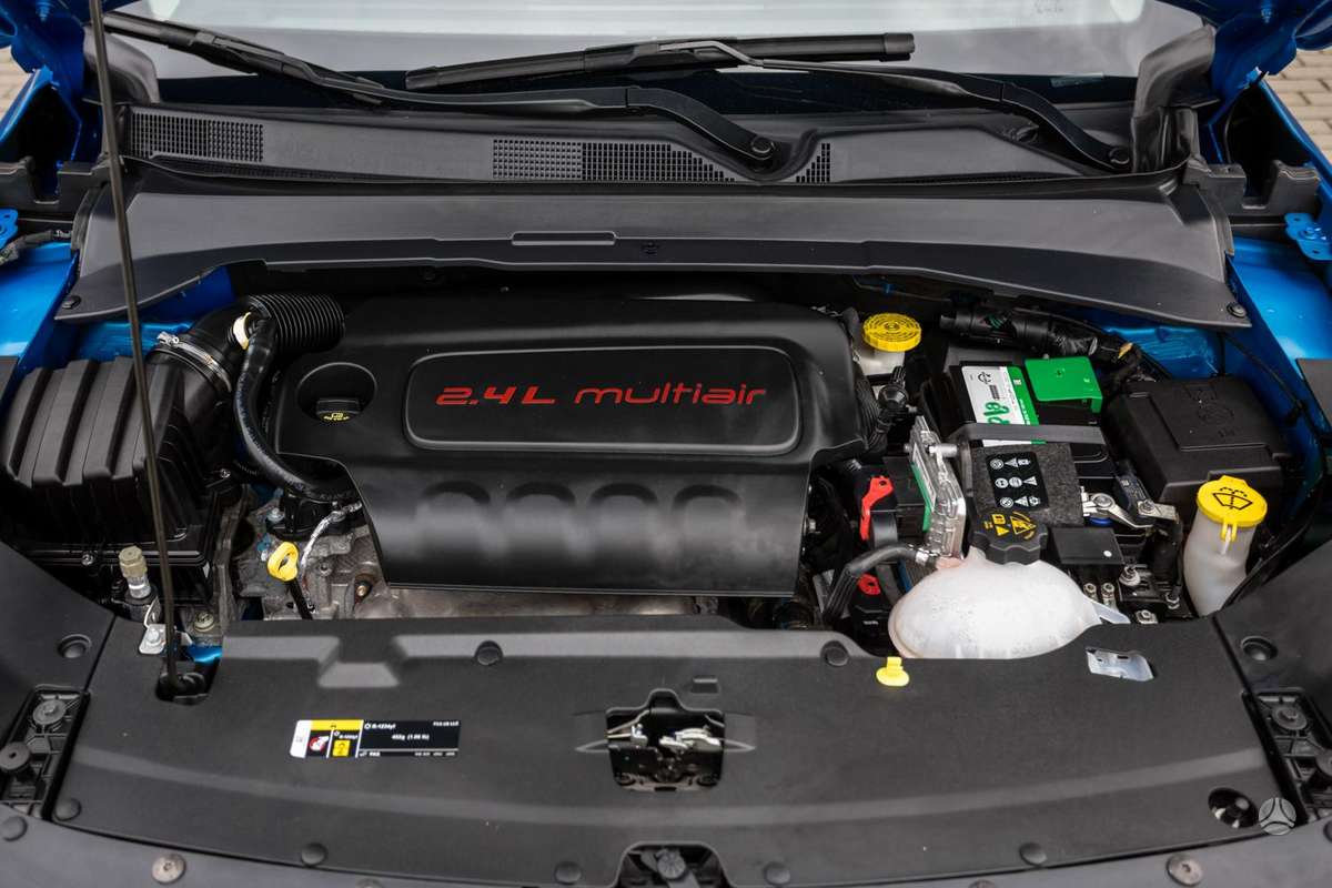 Jeep Compass, 2.4 l., off-road / crossover