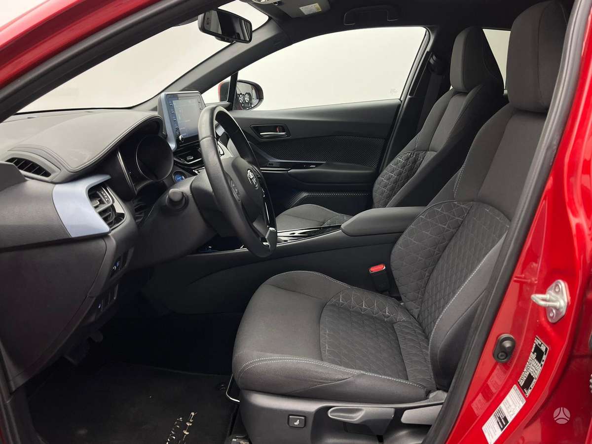 Toyota C-HR - 9