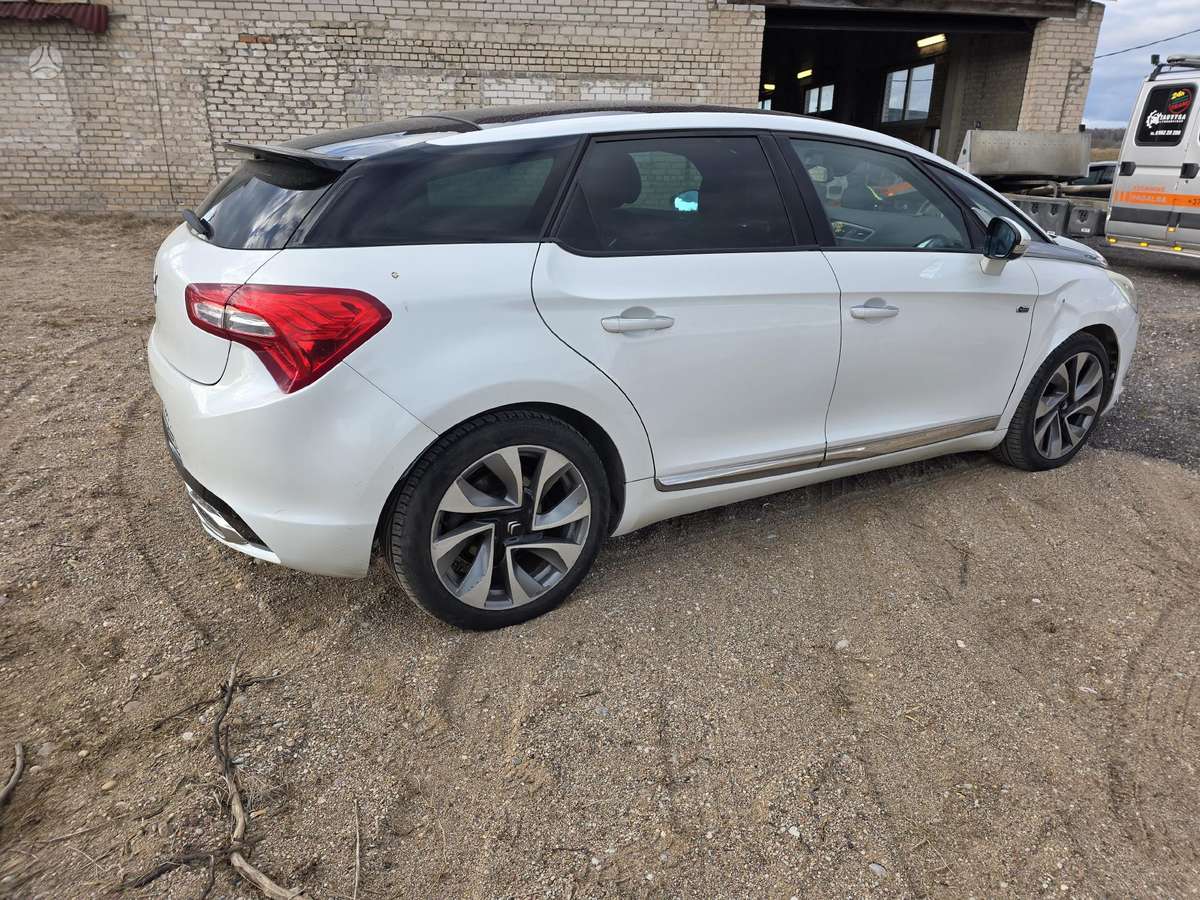 Citroen DS5 dalimis. Europa