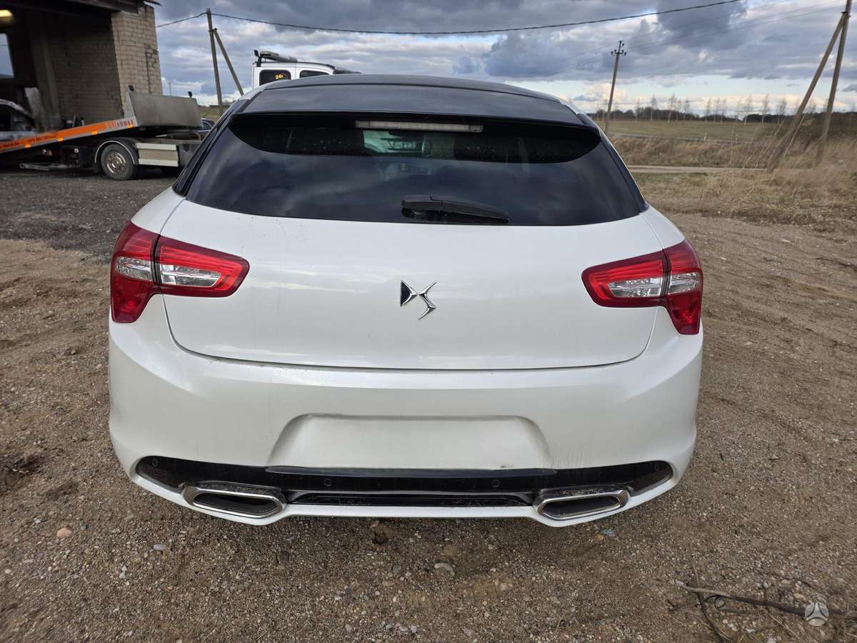 Citroen DS5 dalimis. Europa
