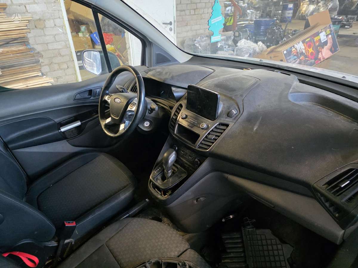 Ford Transit Connect dalimis. Europa