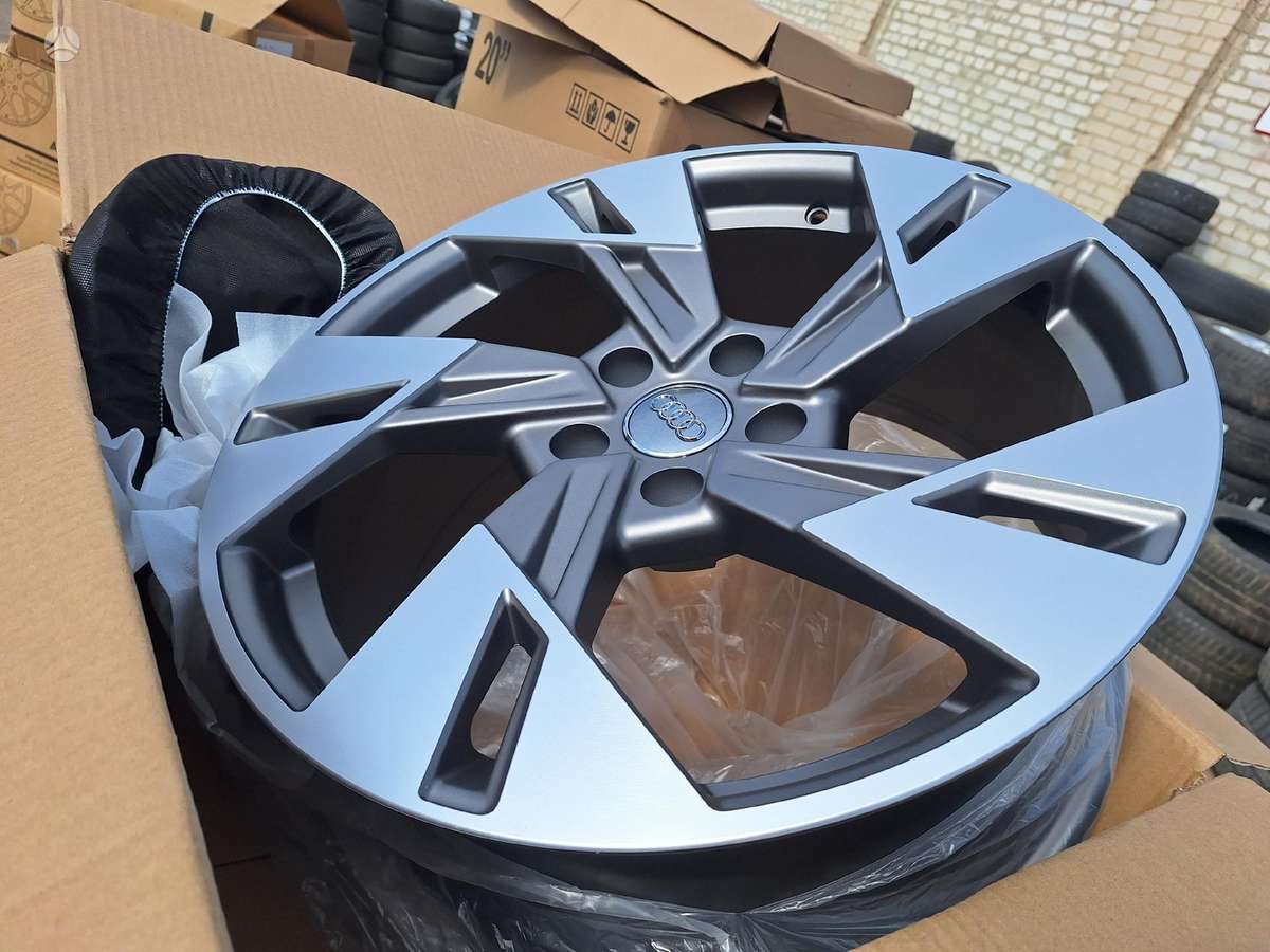 Audi, light alloy, R18
