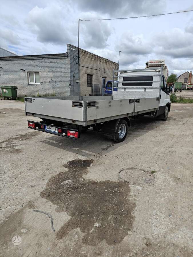 Iveco Daily, commercial