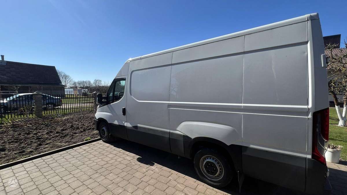 Iveco Daily, 2.3 l., cargo van