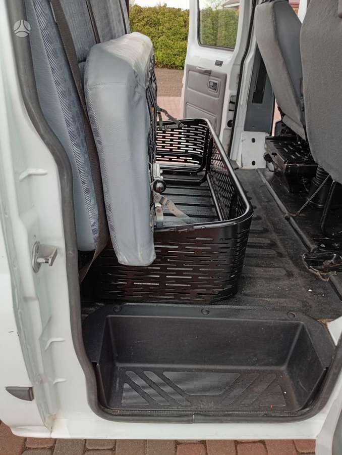Ford Transit Tourneo, bortiniai