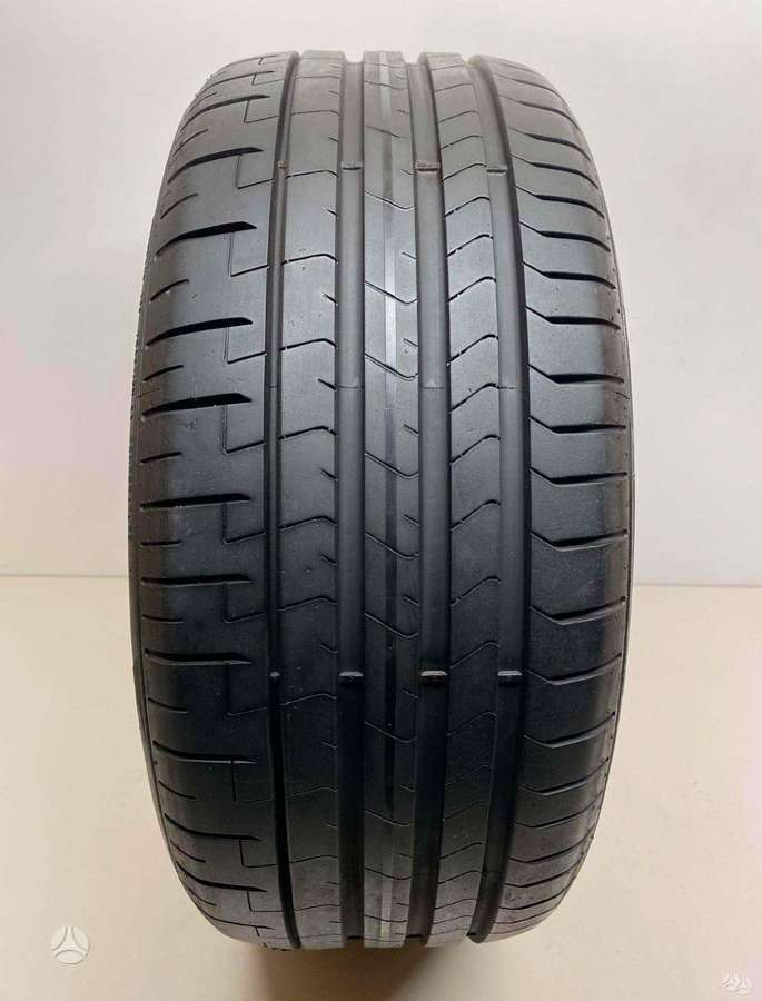 Pirelli P-Zero 2023m, летние 235/45 R18