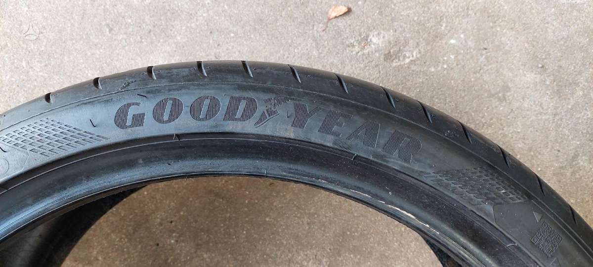 Goodyear, летние 255/35 R20