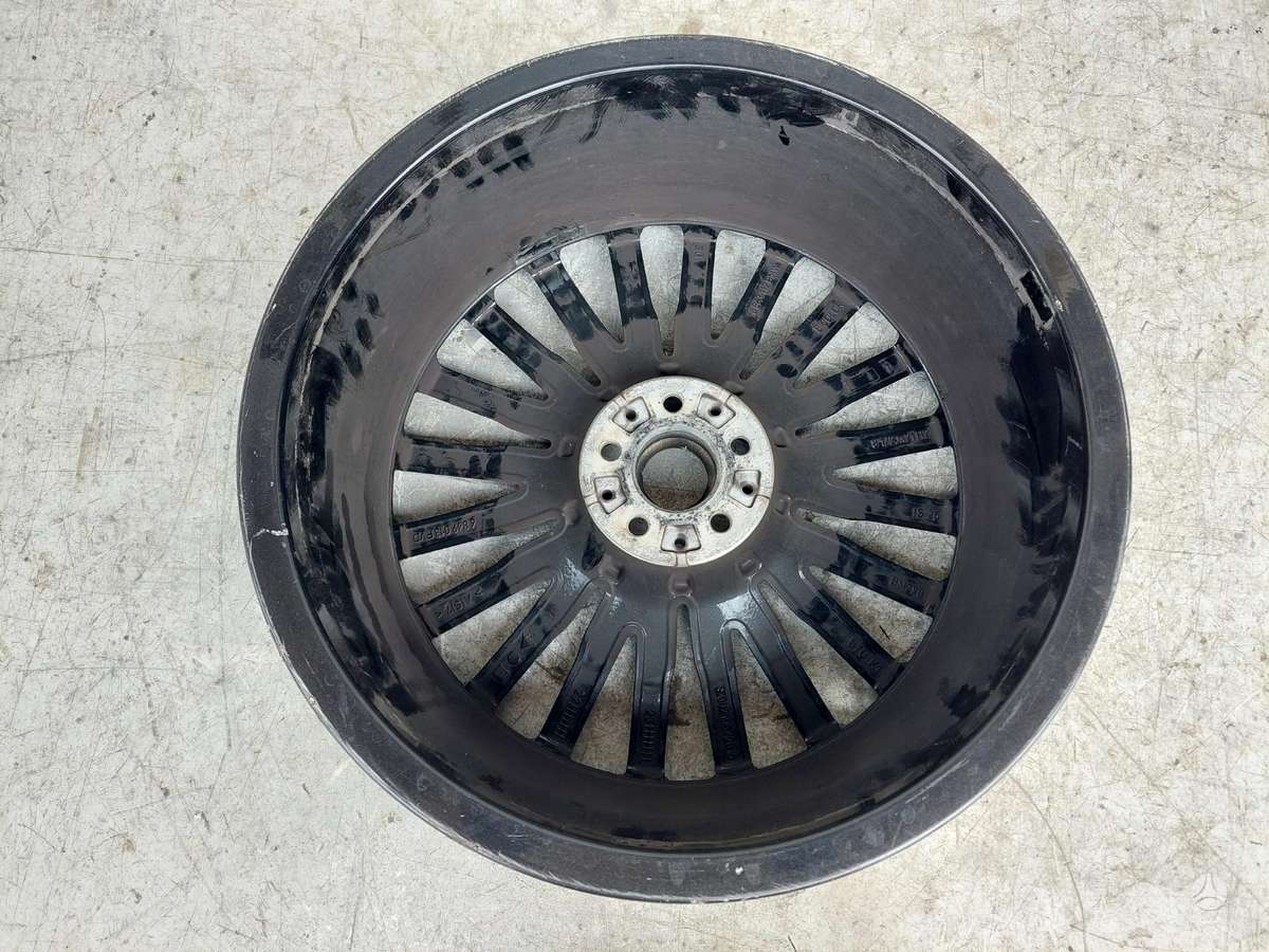 BMW 7 serija, 6863112, Cen17261