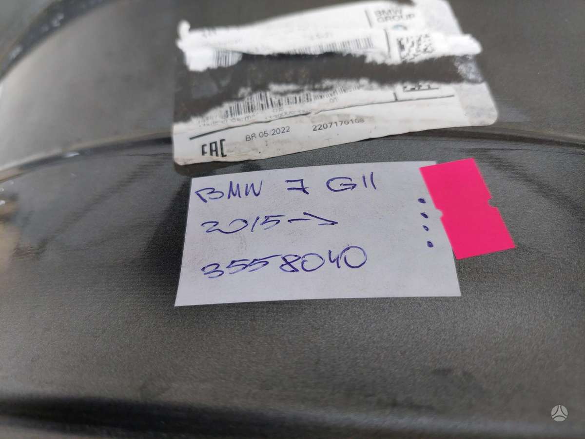 BMW 7 serija, 6863112, Cen17261