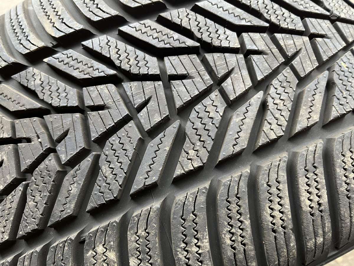Hankook Winter i'CeptEvo3 X, ziemas 255/40 R21