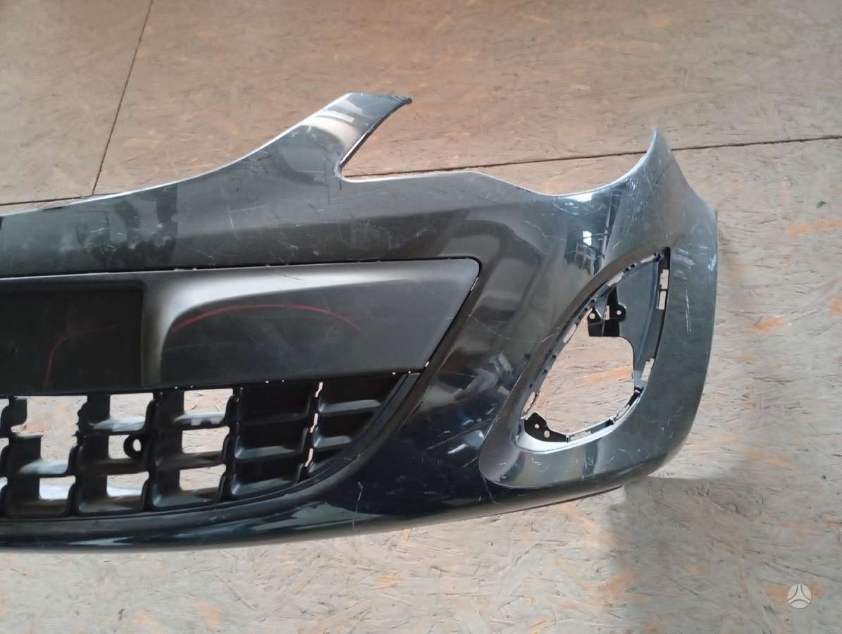 Opel Corsa бамперы (буфера), крылья