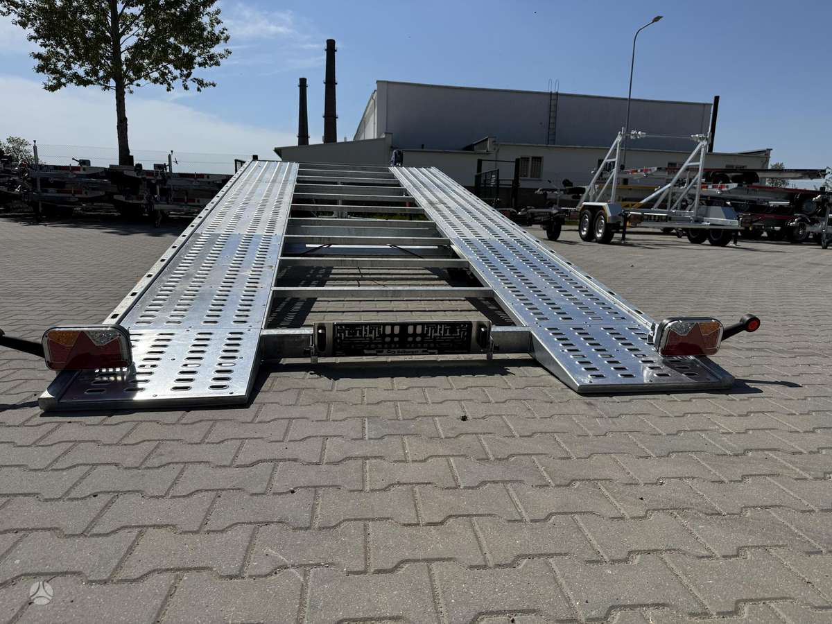Balhanger OPTILi3050, autovežio
