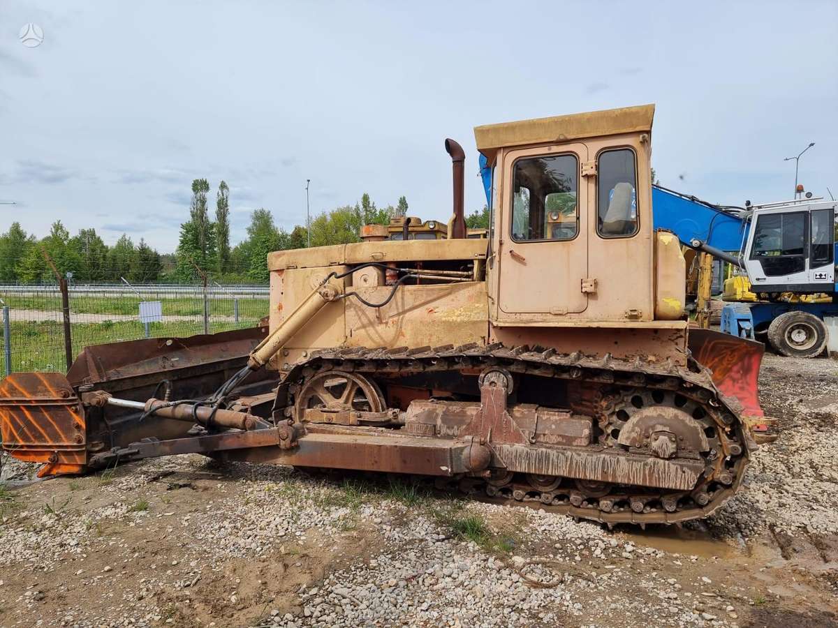 Caterpillar T 130, бульдозеры