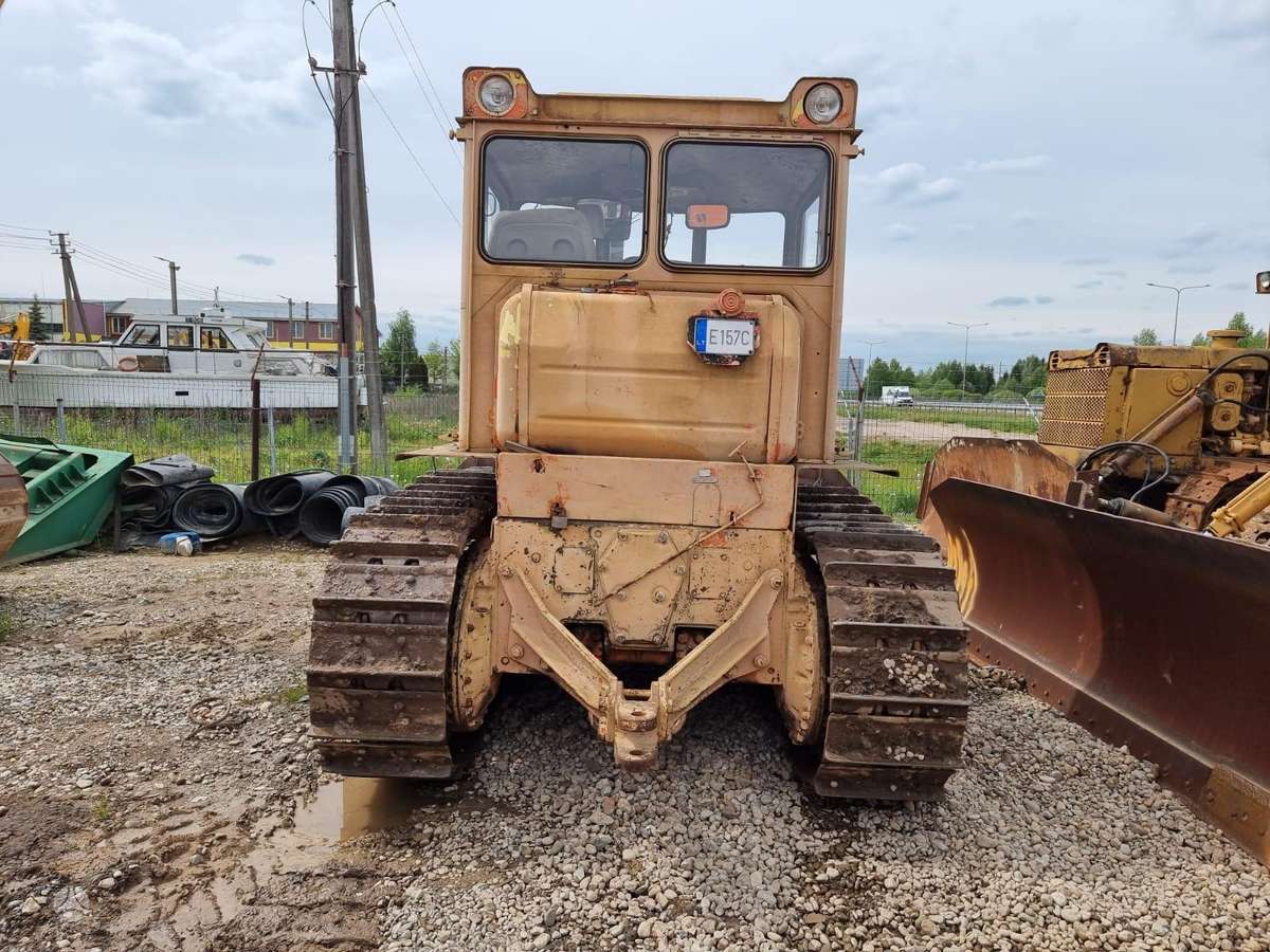 Caterpillar T 130, бульдозеры