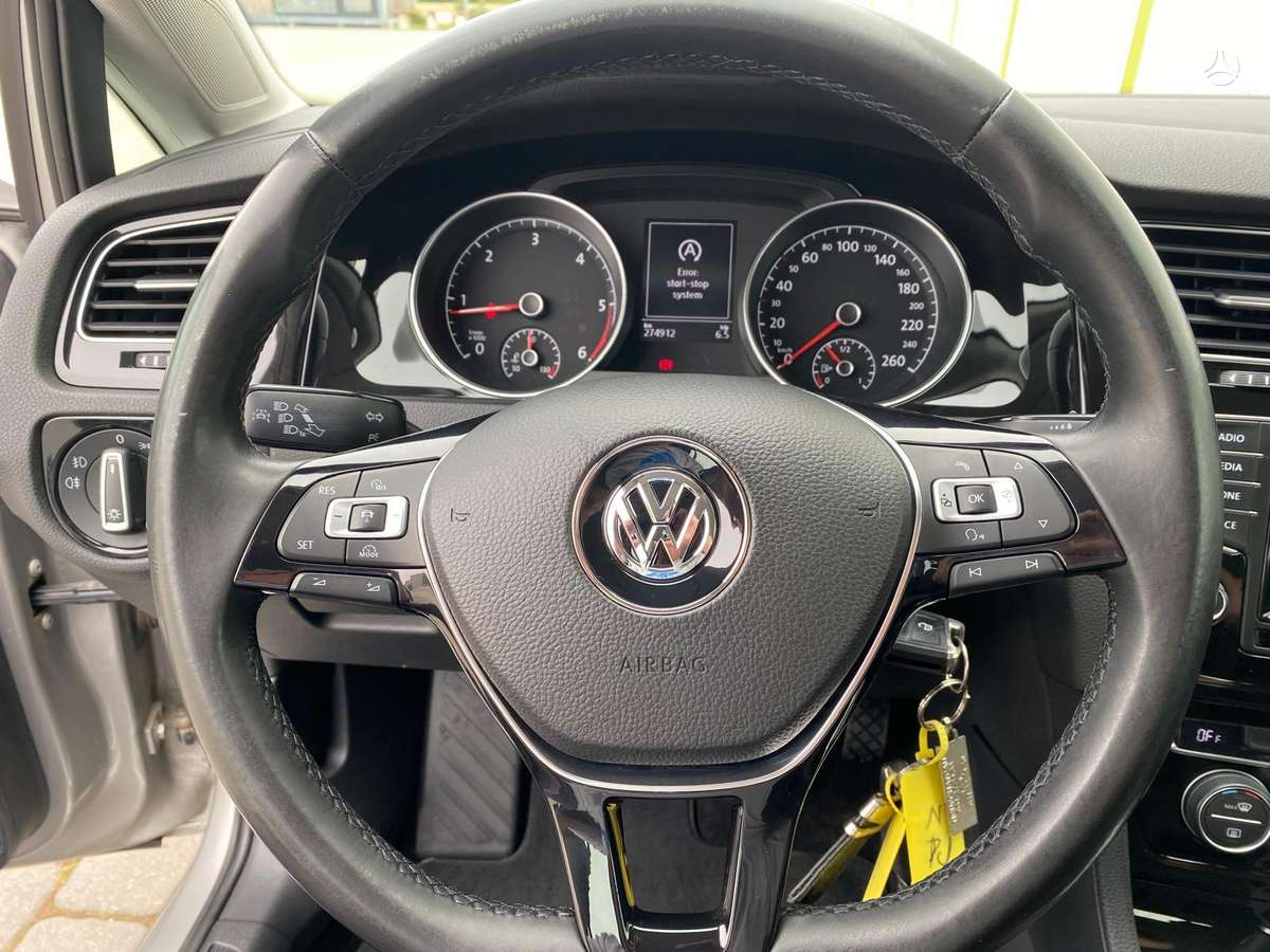 Volkswagen Golf - 12