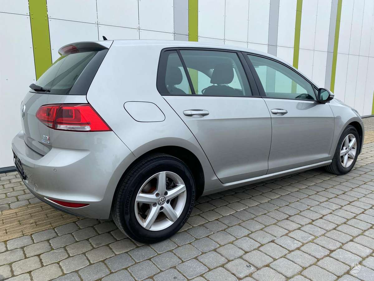 Volkswagen Golf - 3