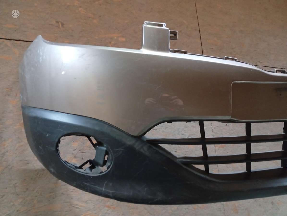 Nissan Qashqai bumpers, lights