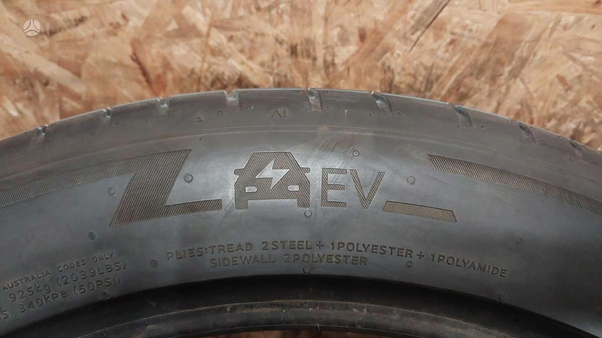 Hankook ION Evo SUV, summer 255/45 R20