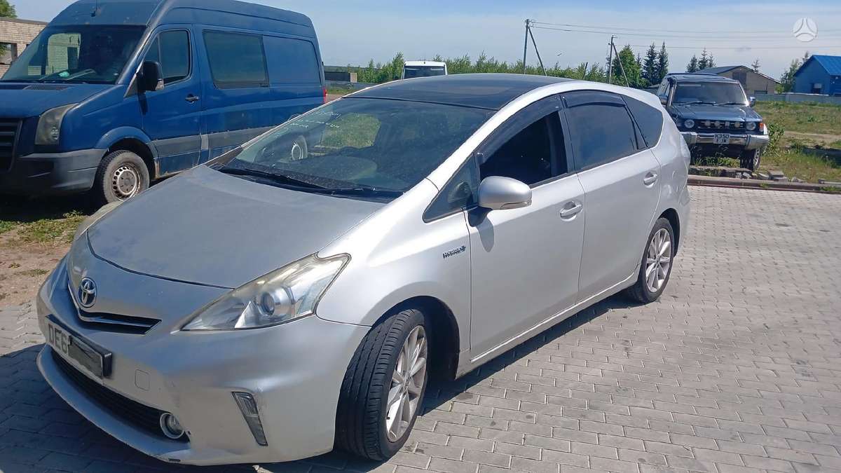 Toyota Prius+ panoraminis stogas