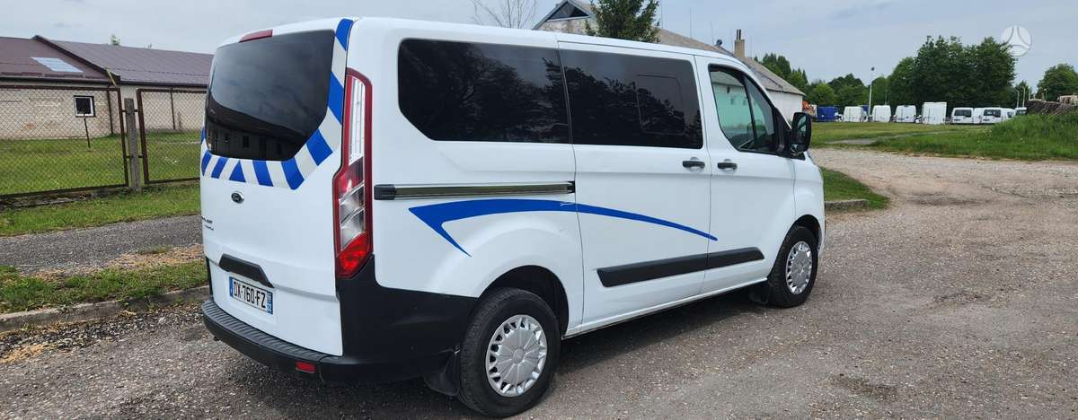 Ford Transit Custom, Минивэн