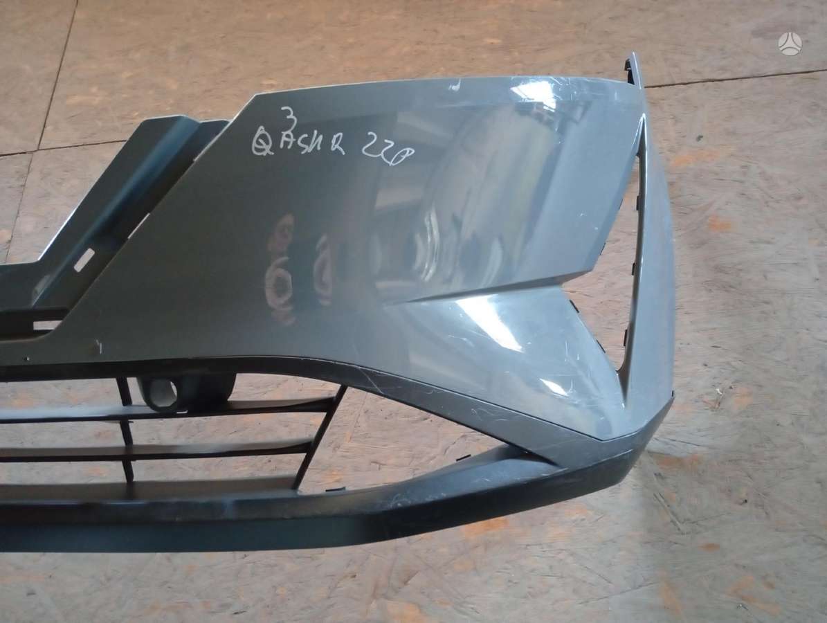 Nissan Qashqai bumpers, lights