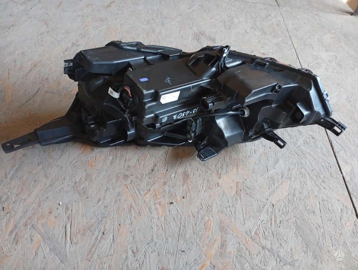 Nissan Qashqai bumpers, lights