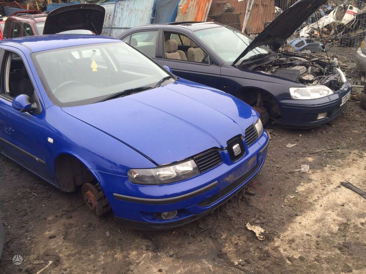 Seat Leon dalimis