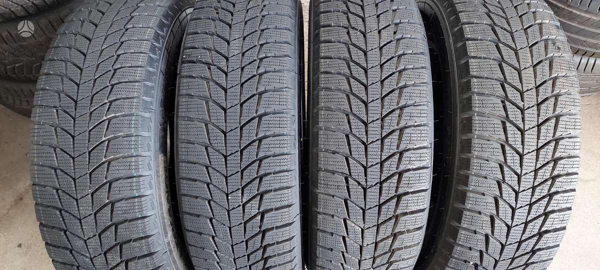 Triangle, winter 225/65 R17