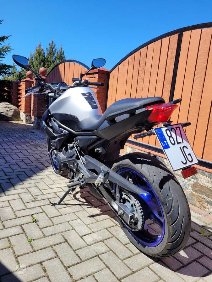 Yamaha XJ6 600cc, street / classic