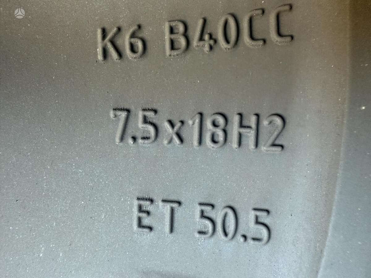 Volvo XC40, lengvojo lydinio, R18