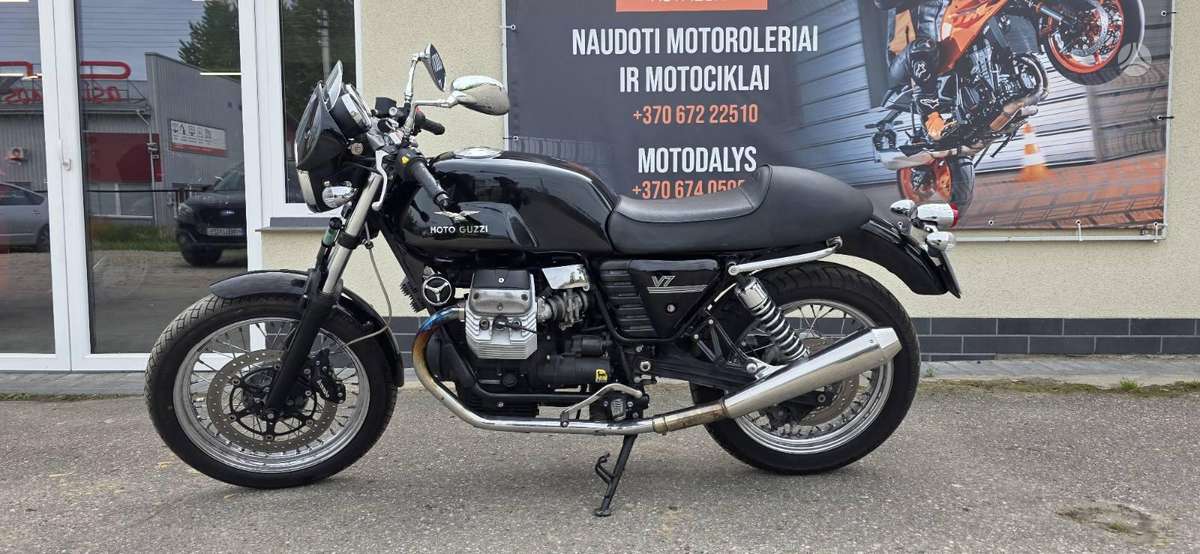 Moto Guzzi V7 750cc, street / classic