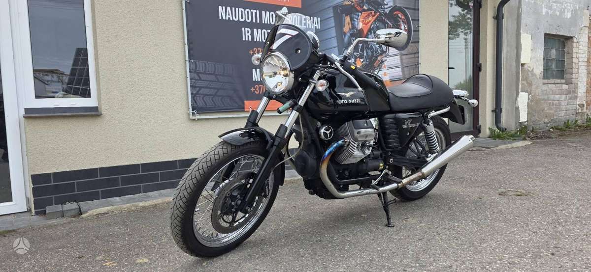 Moto Guzzi V7 750cc, street / classic