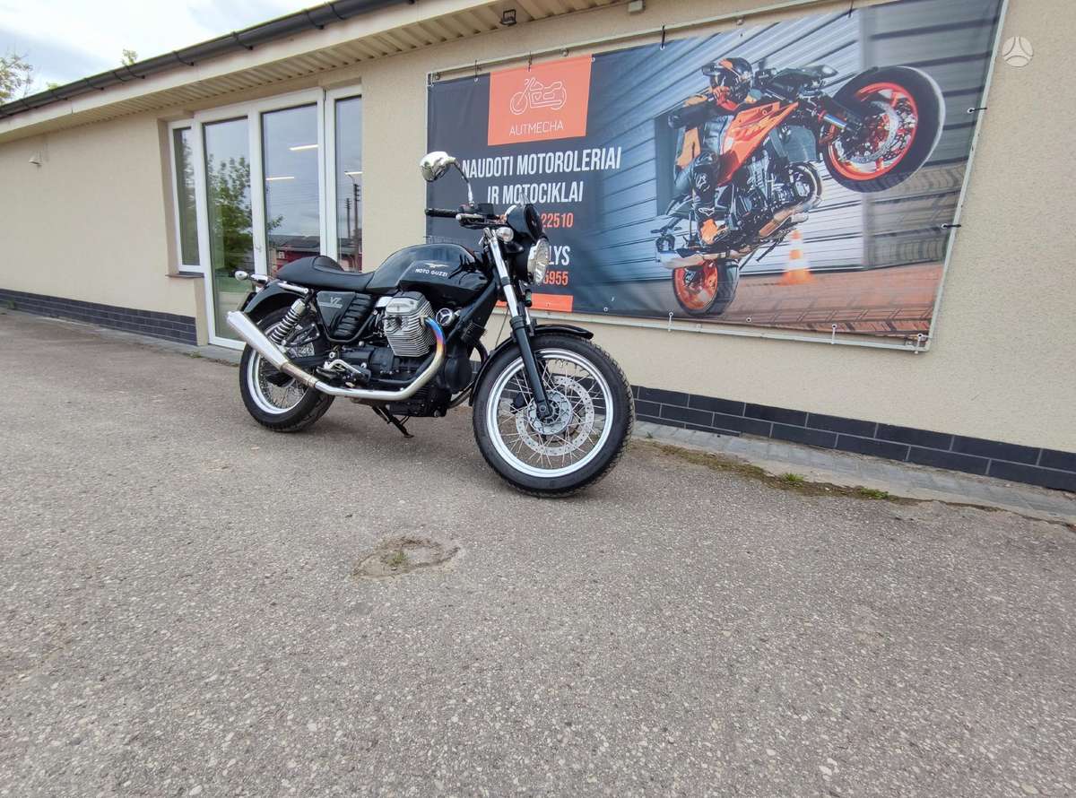 Moto Guzzi V7 750cc, street / classic