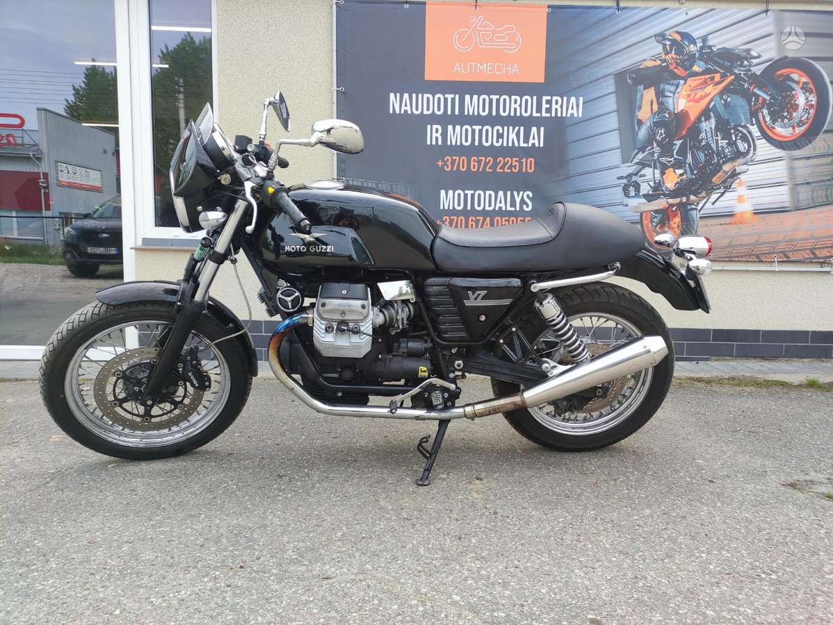 Moto Guzzi V7 750cc, street / classic