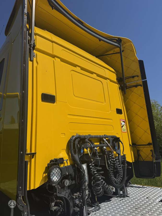Scania R450, double sleeper