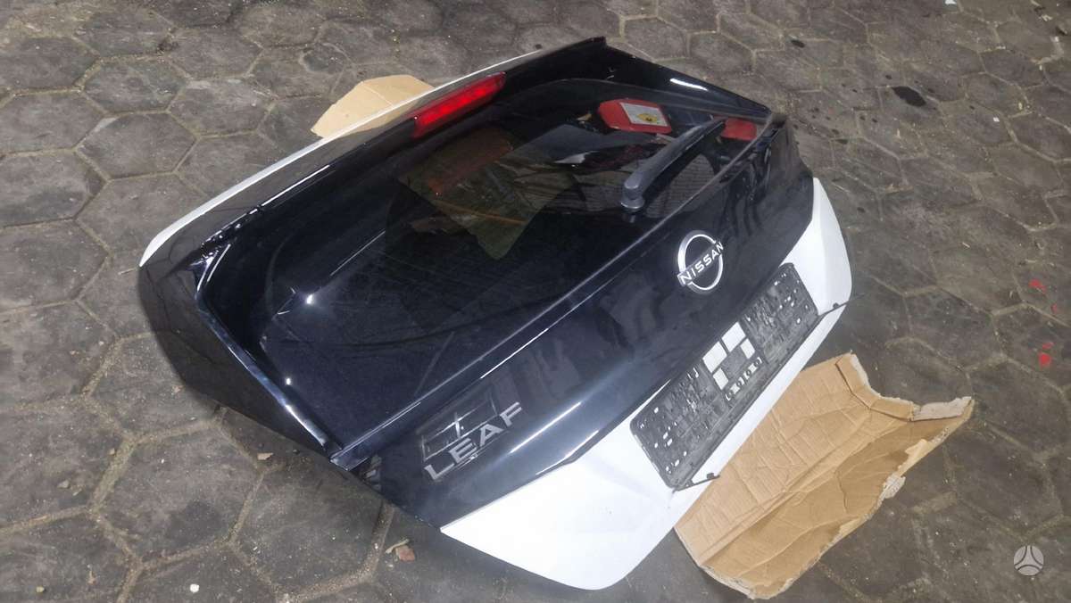 Nissan Leaf hood (front, rear)