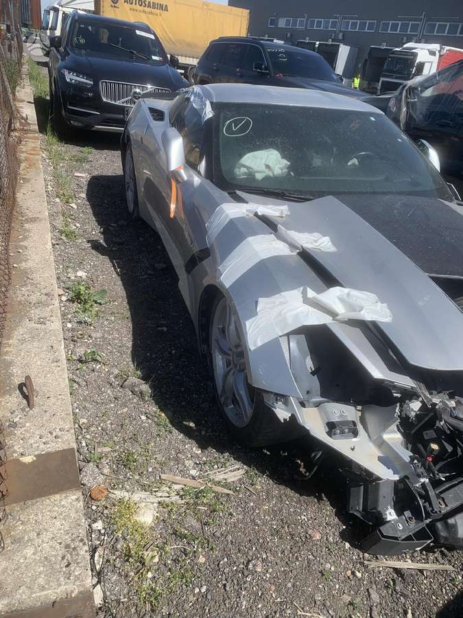 Chevrolet Corvette крылья, стёкла