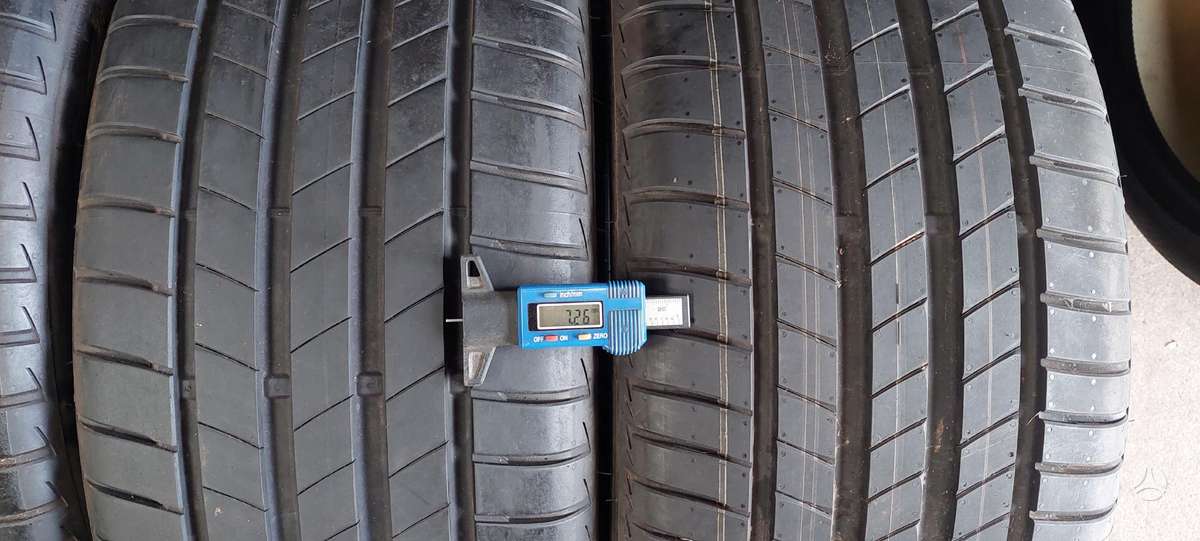 Bridgestone, summer 255/40 R20