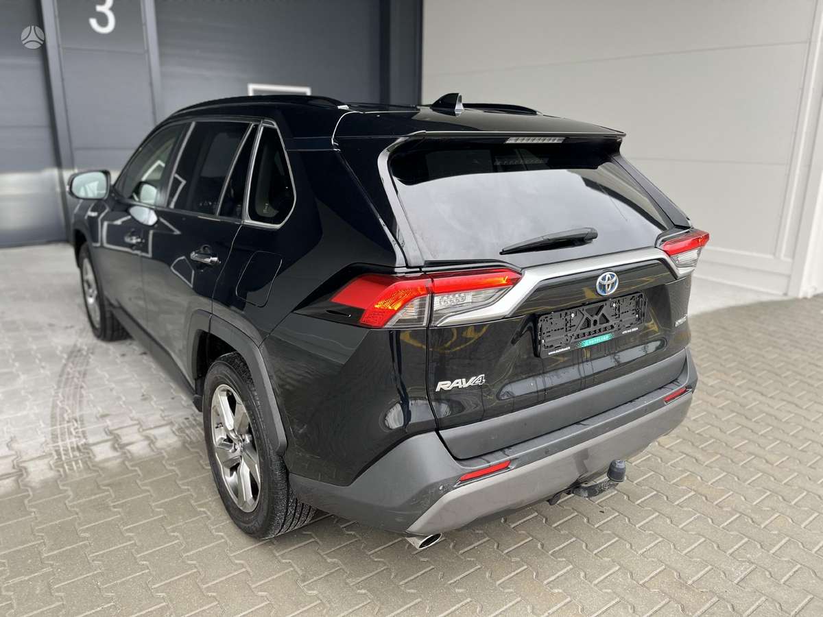 Toyota RAV4, 2.5 l., off-road / crossover